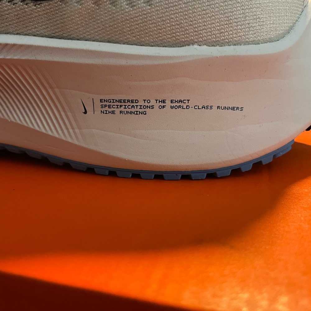 Running Shoe - Picture 6 of 7